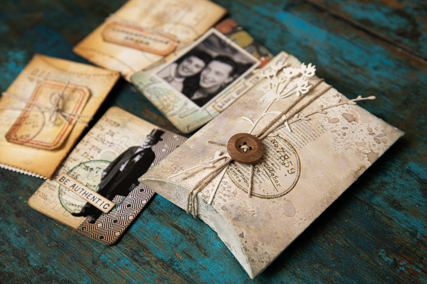 PILLOW BOX-SIZZIX THINLITS DIE by ELLISON